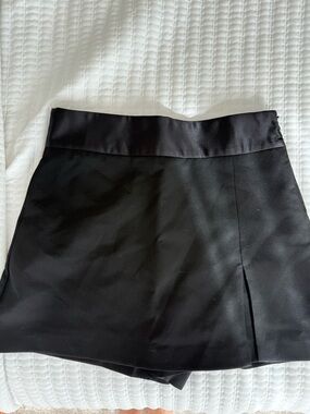 Zara Classic Black Women's Skort with Satin Waistband